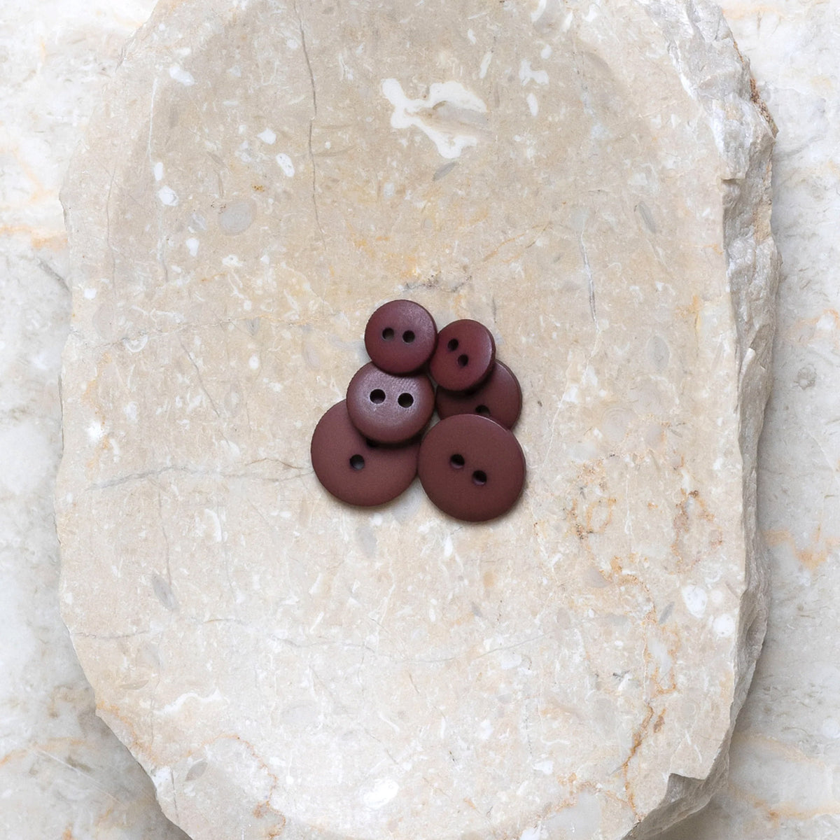 Boutons Classic Matte d'Atelier Brunette coloris Rust / Crispy Brownie