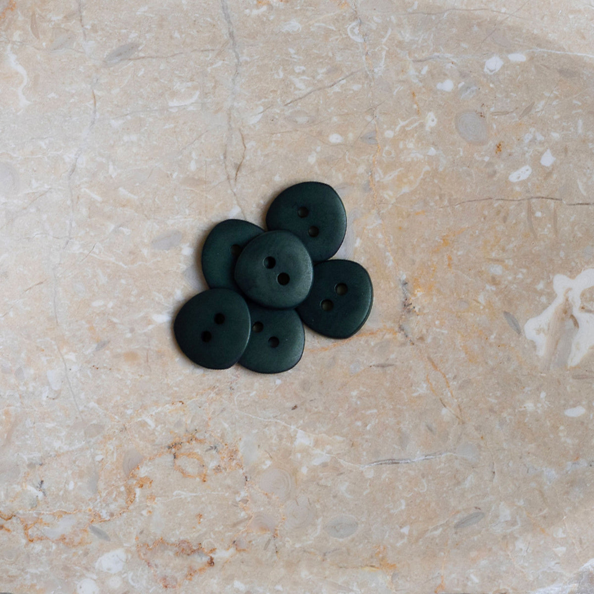 Boutons Jaipur d'Atelier Brunette coloris Forest