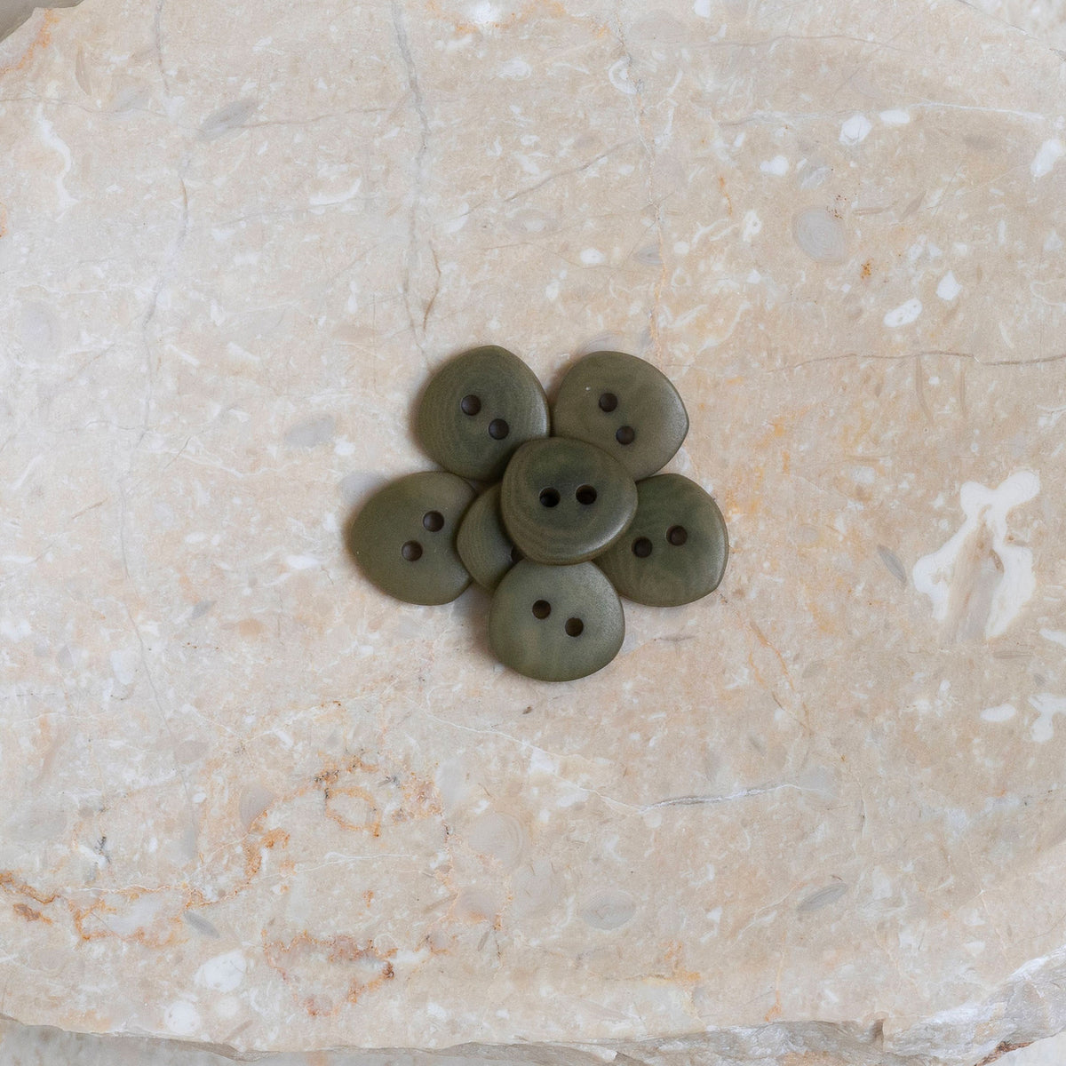 Boutons Jaipur d'Atelier Brunette coloris Ivy Green