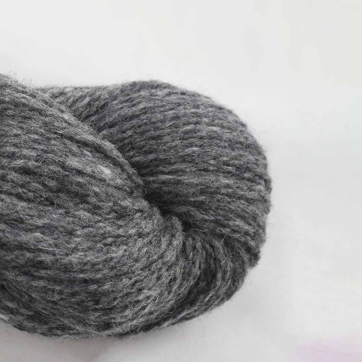 Echeveau de Loch Lomond GOTS de BC Garn coloris 15 Graphite
