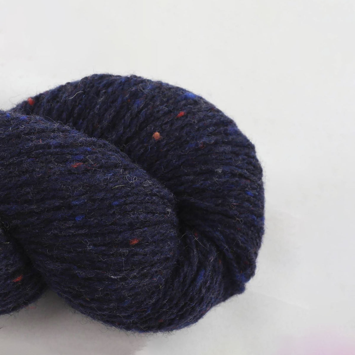 Echeveau de Loch Lomond GOTS de BC Garn coloris 16 Night Blue