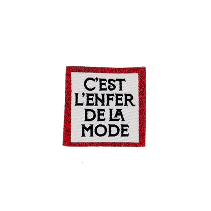 Etiquette à coudre de Bohin, modèle C'est l'enfer de la mode