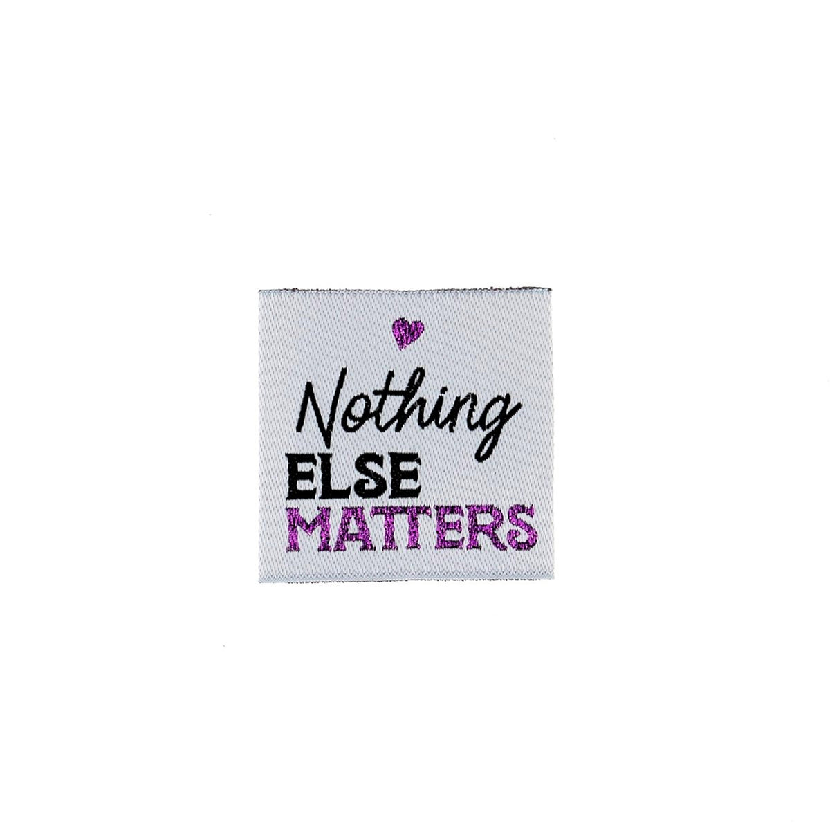 Etiquette à coudre de Bohin, modèle Nothing else matters