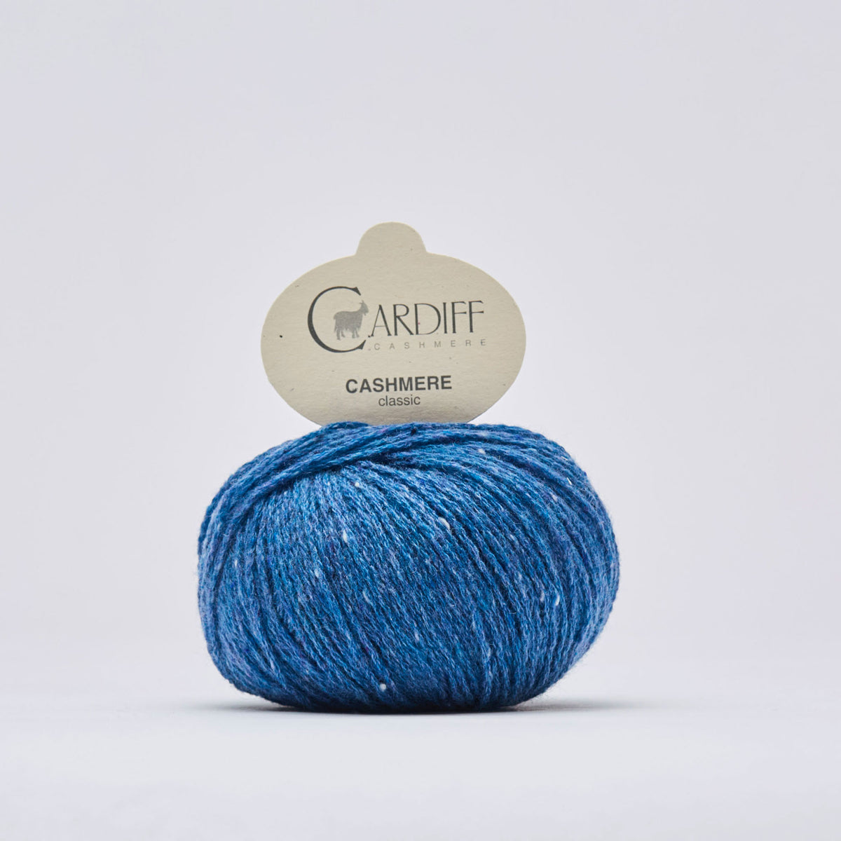 Pelote de Classic de Cardiff Cashmere coloris 324 Ocean