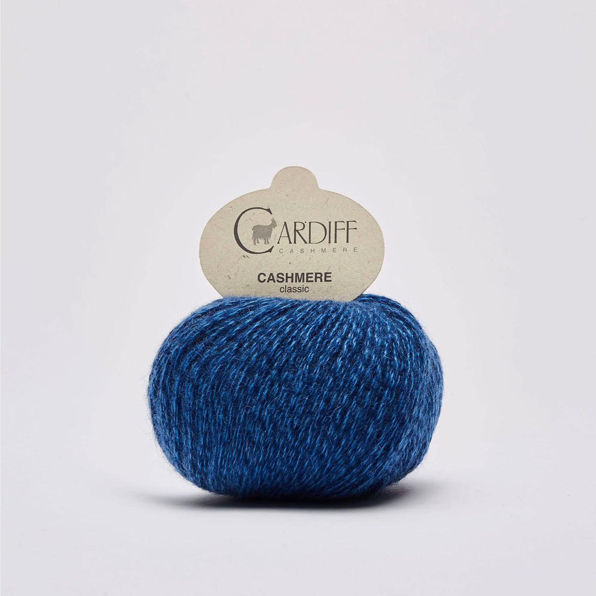 Pelote de Cashmere Classic de Cardiff Cashmere coloris 557 Blu Notte