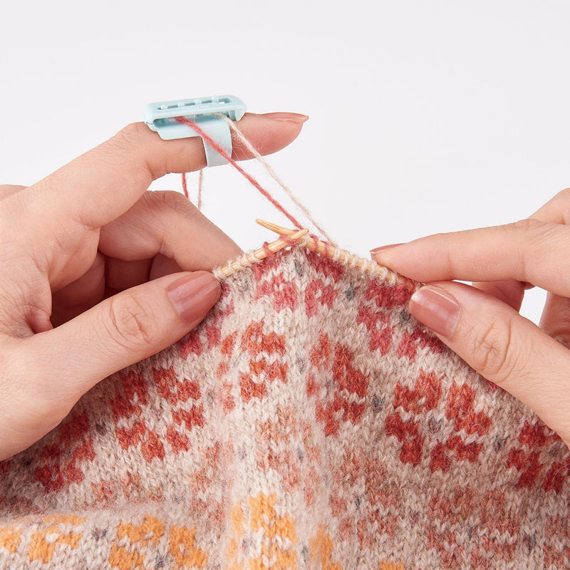 Comment utiliser un guide-fils en plastique Clover, pour tricoter facilement des modèles en jacquard, taille S/M (référence 348)