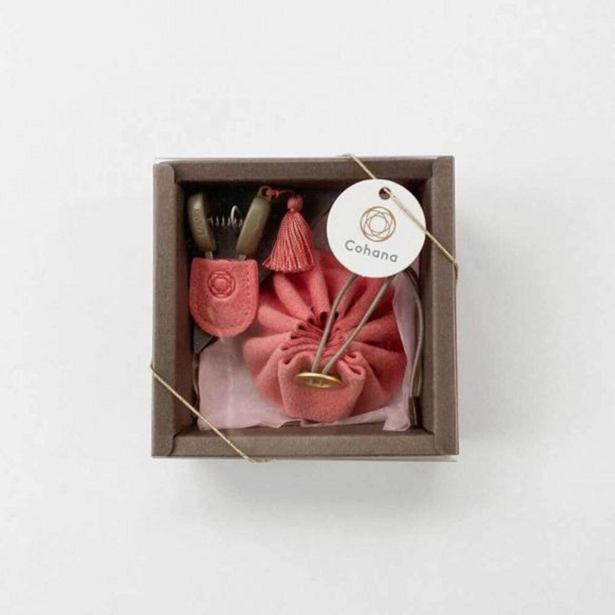 Duo de mini-ciseaux Seki et bourse en cuir de Cohana, coloris rose