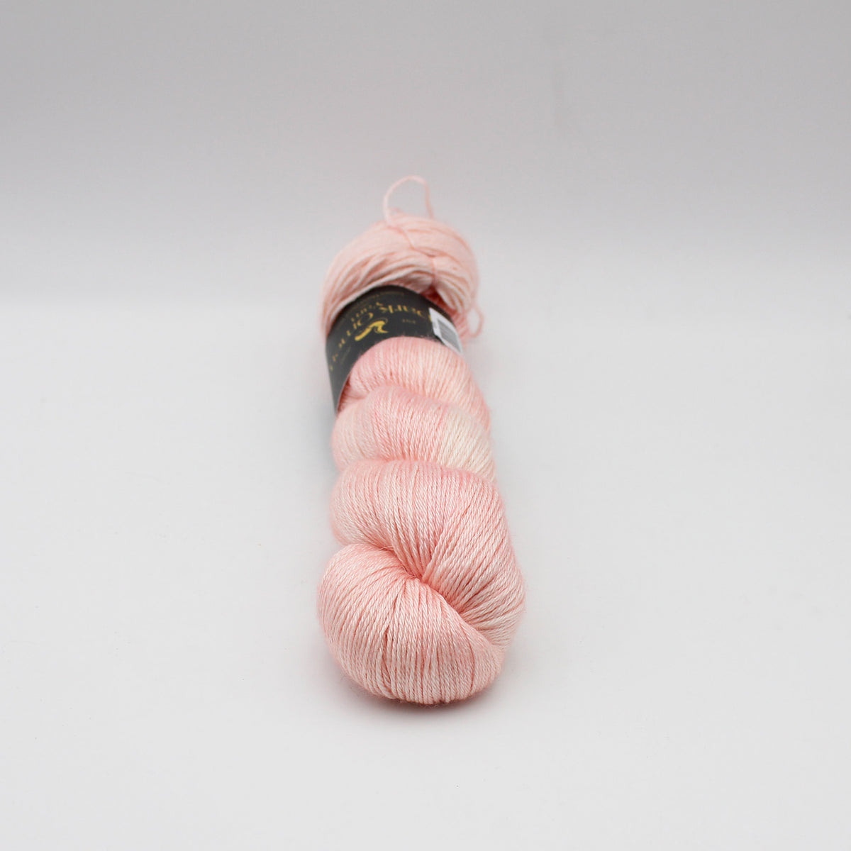 Echeveau de BFL Silk de Dark Omen coloris Bliss