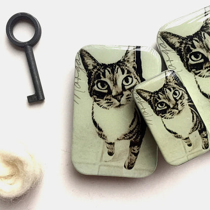 Boîte de rangement métallique Firefly Notes, modèle Cat, taille Large (dessous) et Small (dessus)