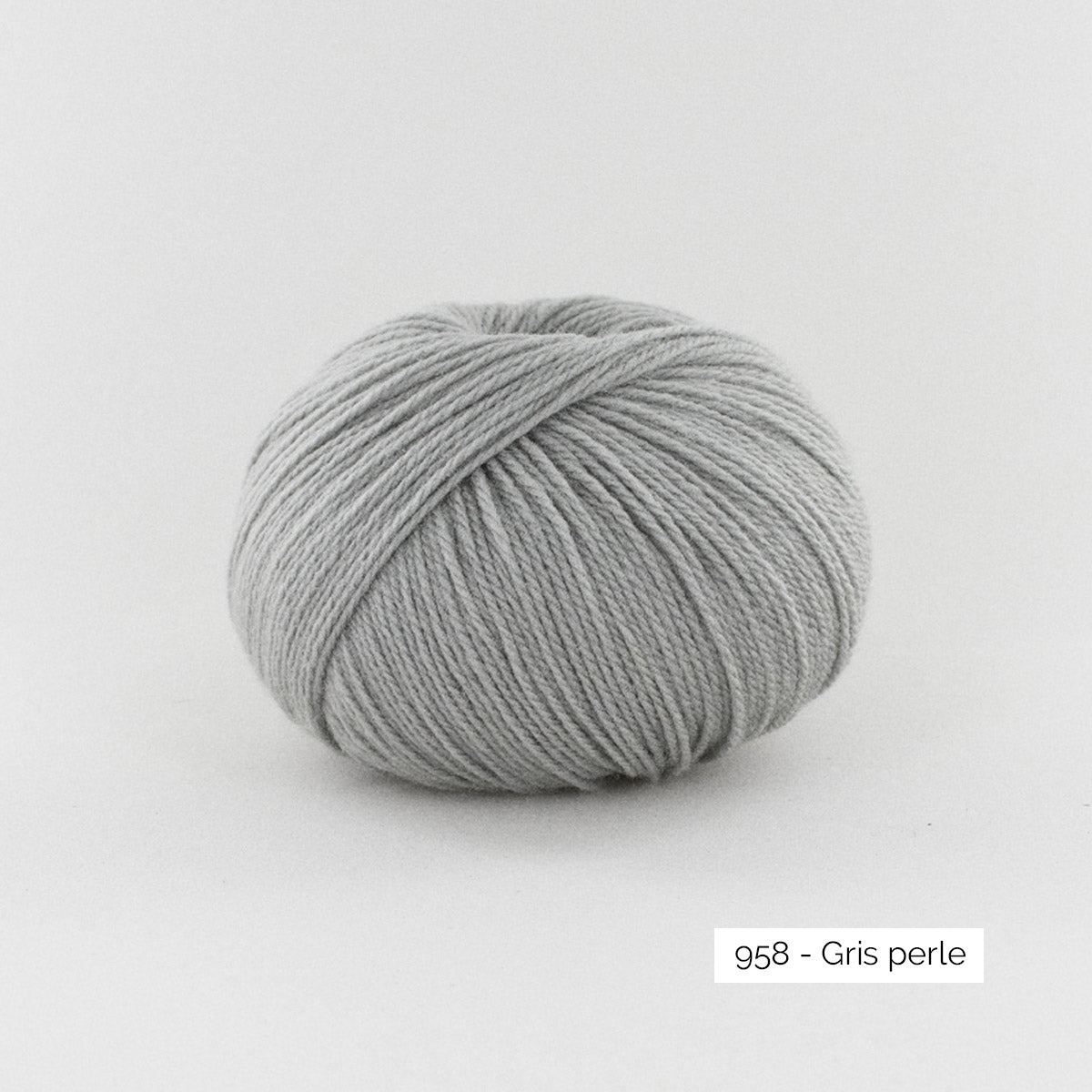 Pelote de BB Mérinos de Fonty, coloris 958 Gris Perle
