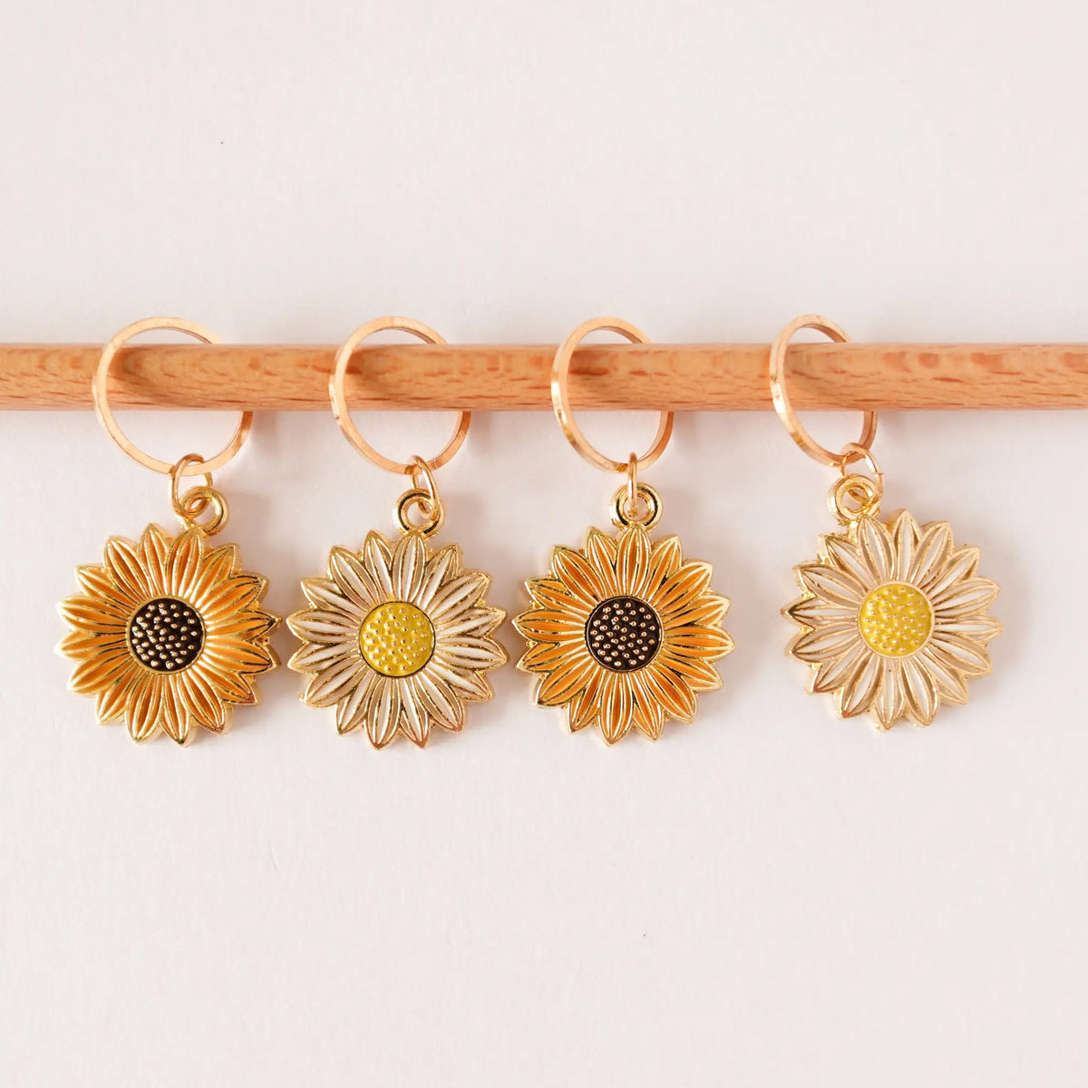Set d'anneaux marqueurs Hello Kim, modèle 46 Les Tournesols (fixes)