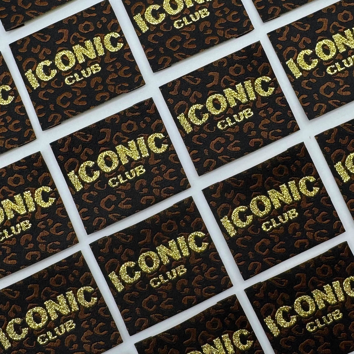 Etiquette à coudre de Home Couture, modèle Iconic Club (graou - lurex)