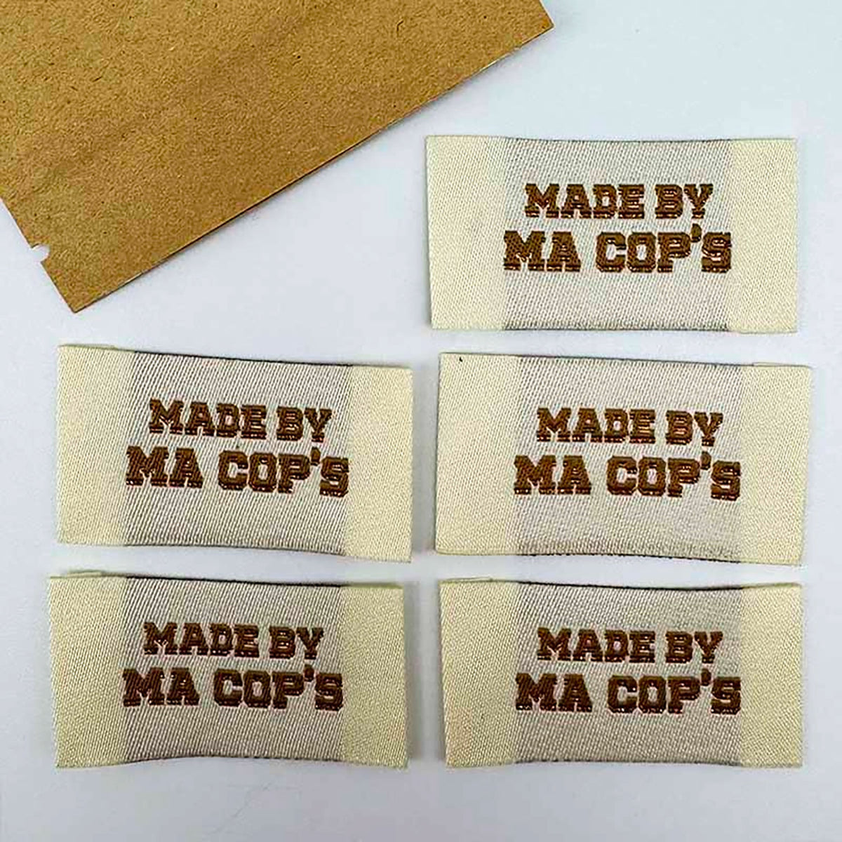 Etiquette à coudre de Home Couture, modèle Made by ma cop's (crème - lurex)