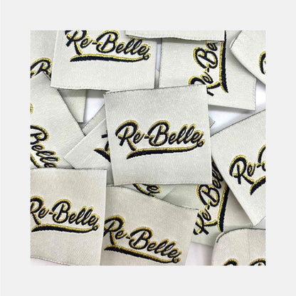 Etiquette à coudre de Home Couture, modèle Re-belle (écru - noir / lurex)