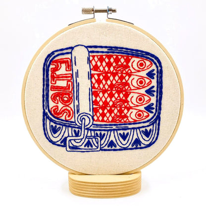 Kit de broderie Hook Line & Tinker, modèle Boîte de Sardines