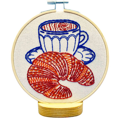 Kit de broderie Hook Line & Tinker, modèle  Café Croissant
