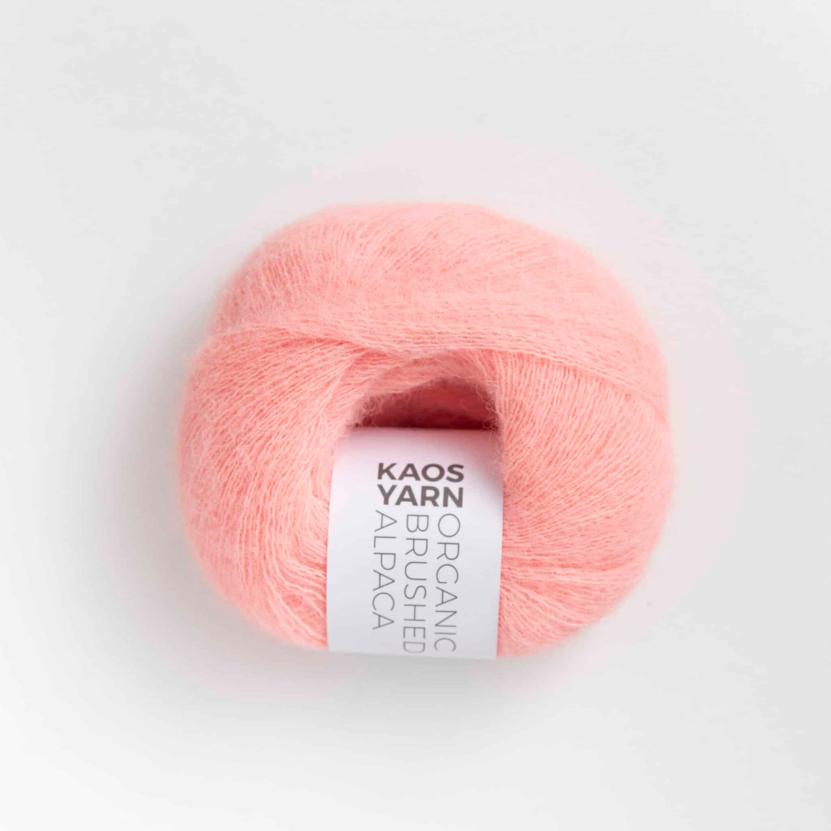 Pelote de Halo Brushed Alpaga de Kaos Yarn, coloris 2029 Charming