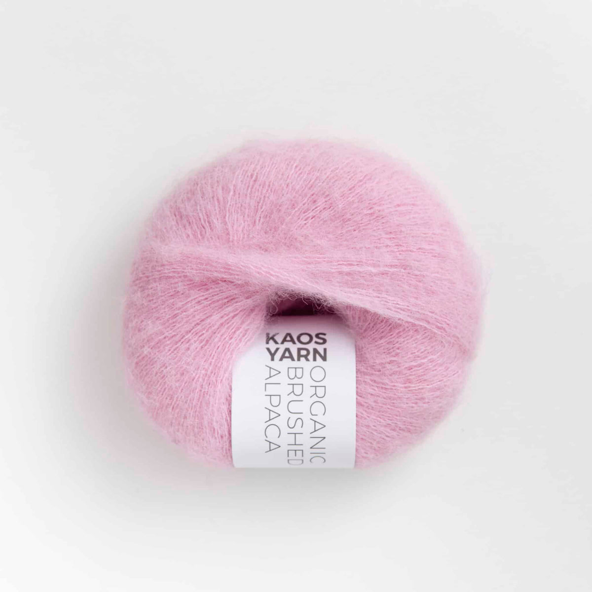Pelote de Halo Brushed Alpaga de Kaos Yarn, coloris 2042 Gentle