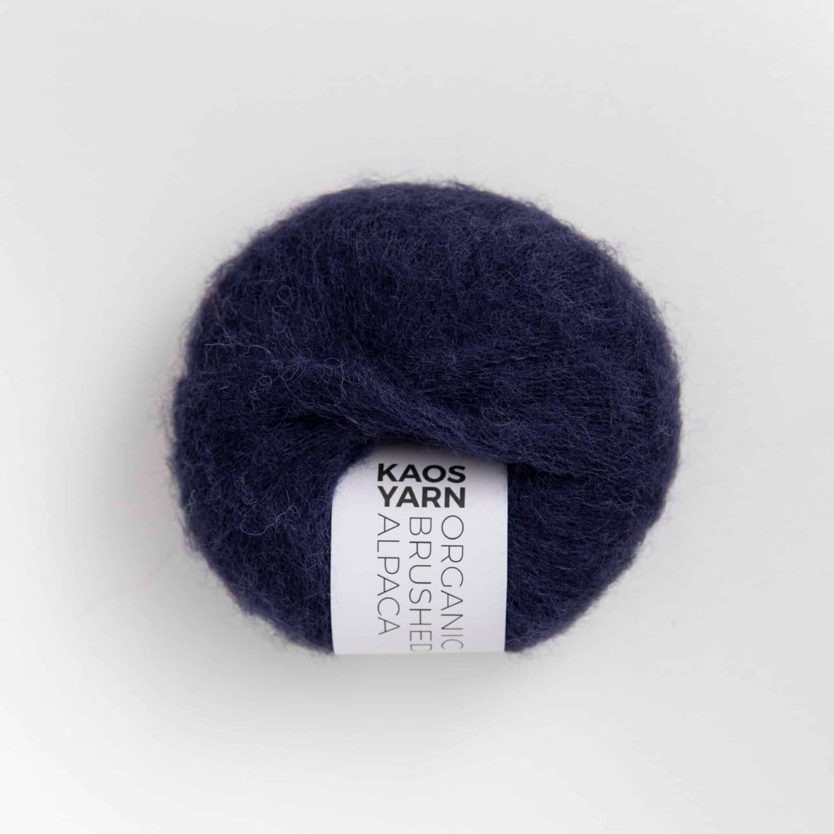 Pelote de Halo Brushed Alpaga de Kaos Yarn, coloris 2061 Enigmatic