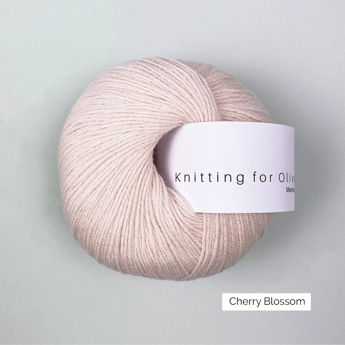 Pelote de Merino de Knitting for Olive (KFO) coloris Cherry Blossom