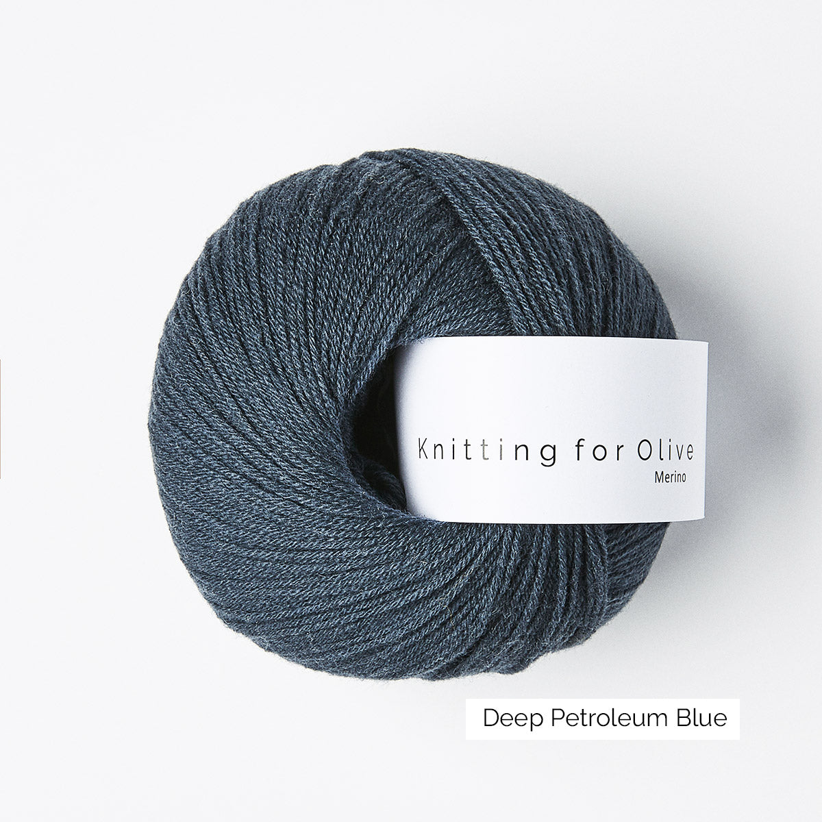 Pelote de Merino de Knitting for Olive (KFO) coloris Deep Petroleum Blue