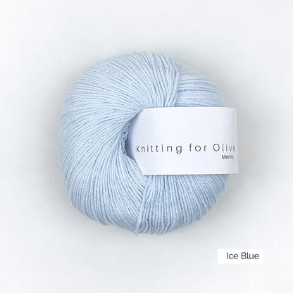 Pelote de Merino de Knitting for Olive (KFO) coloris Ice Blue