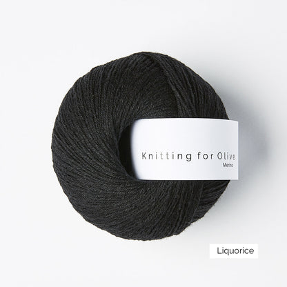 Pelote de Merino de Knitting for Olive (KFO) coloris Liquorice