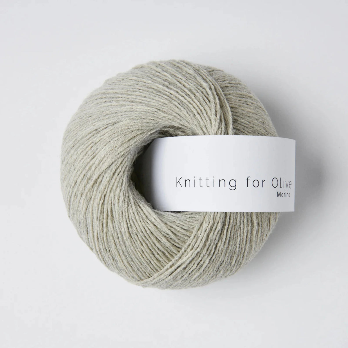 Pelote de Merino de Knitting for Olive (KFO) coloris Morning Haze