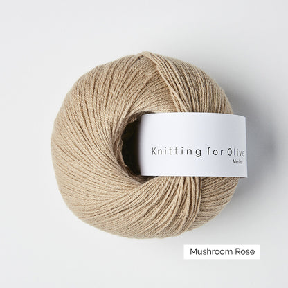 Pelote de Merino de Knitting for Olive (KFO) coloris Mushroom Rose