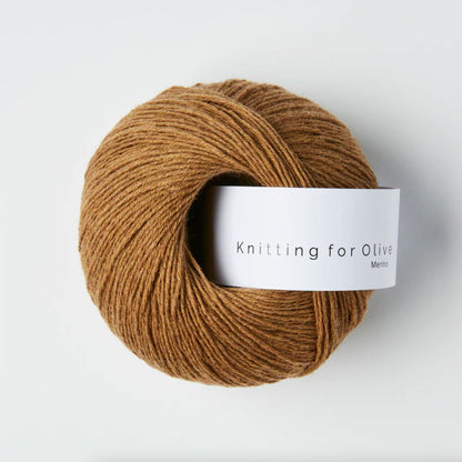 Pelote de Merino de Knitting for Olive (KFO) coloris Nut Brown