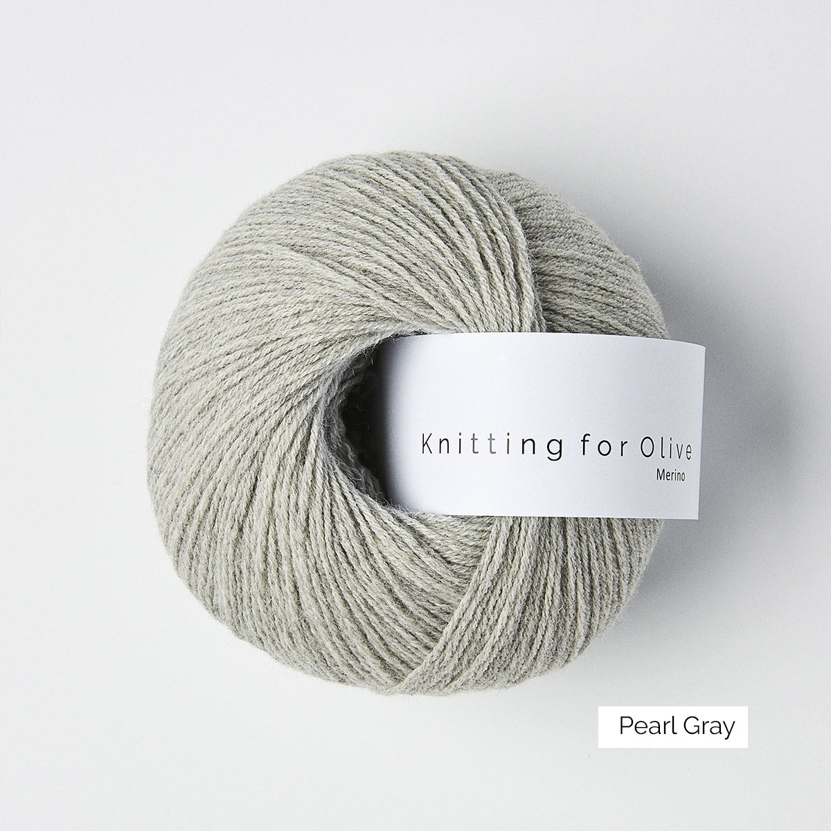 Pelote de Merino de Knitting for Olive (KFO) coloris Pearl Gray