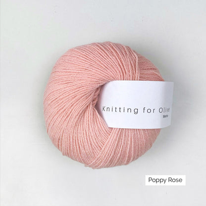 Pelote de Merino de Knitting for Olive (KFO) coloris Poppy Rose