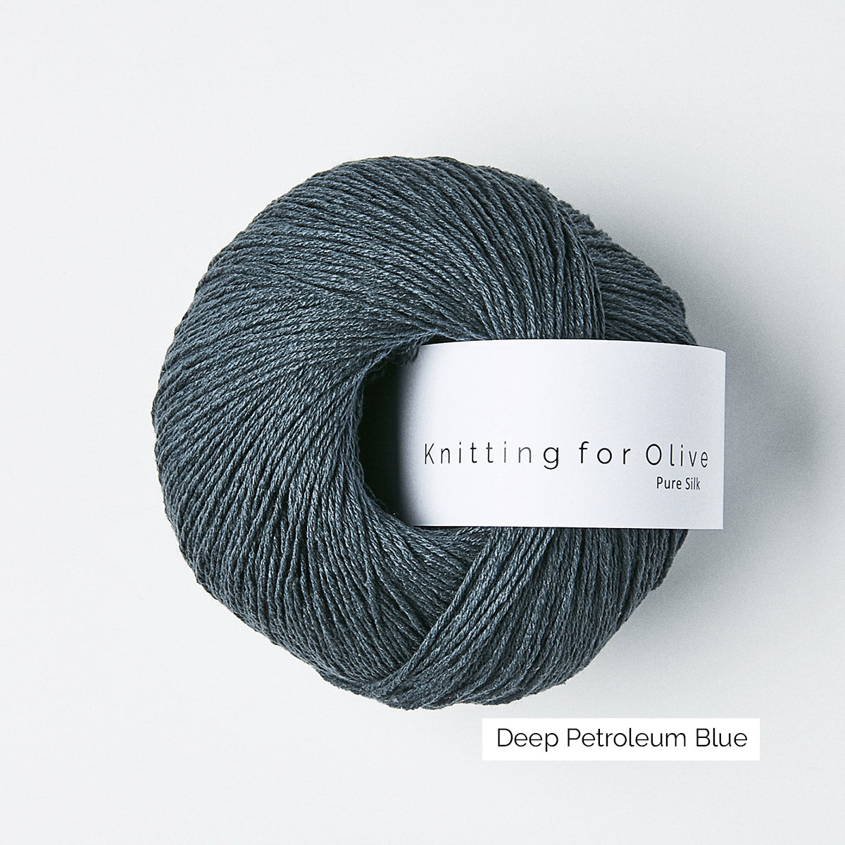 Pelote de Pure Silk de Knitting for Olive (KFO) coloris Deep Petroleum