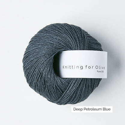 Pelote de Pure Silk de Knitting for Olive (KFO) coloris Deep Petroleum