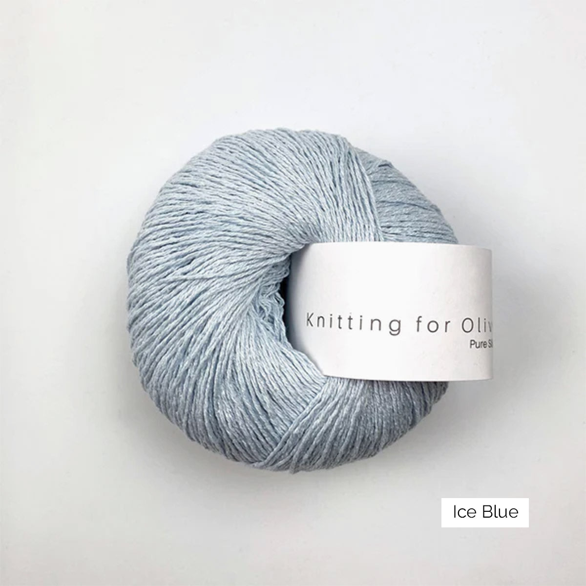 Pelote de Pure Silk de Knitting for Olive (KFO) coloris Ice Blue