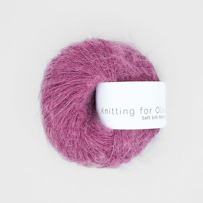 Pelote de Soft Silk Mohair de Knitting for Olive (KFO) coloris Blackberry Ice Cream