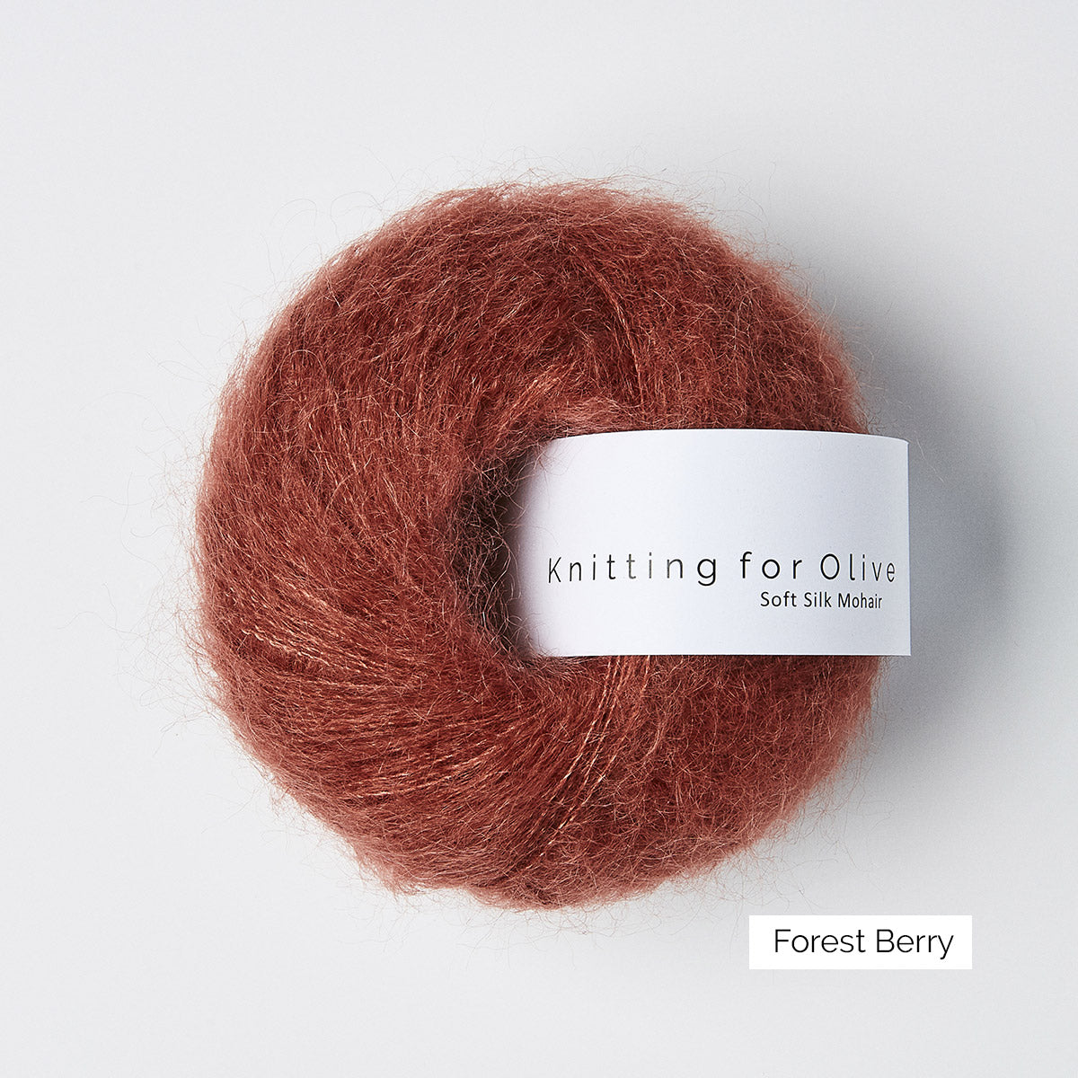 Pelote de Soft Silk Mohair de Knitting for Olive (KFO) coloris Forest Berry