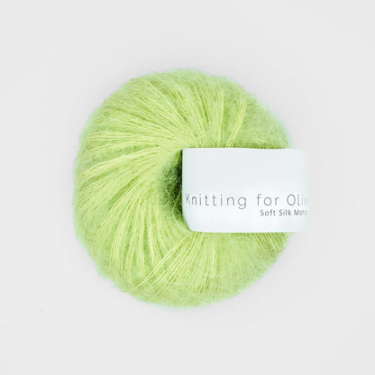 Pelote de Soft Silk Mohair de Knitting for Olive (KFO) coloris Lemongrass