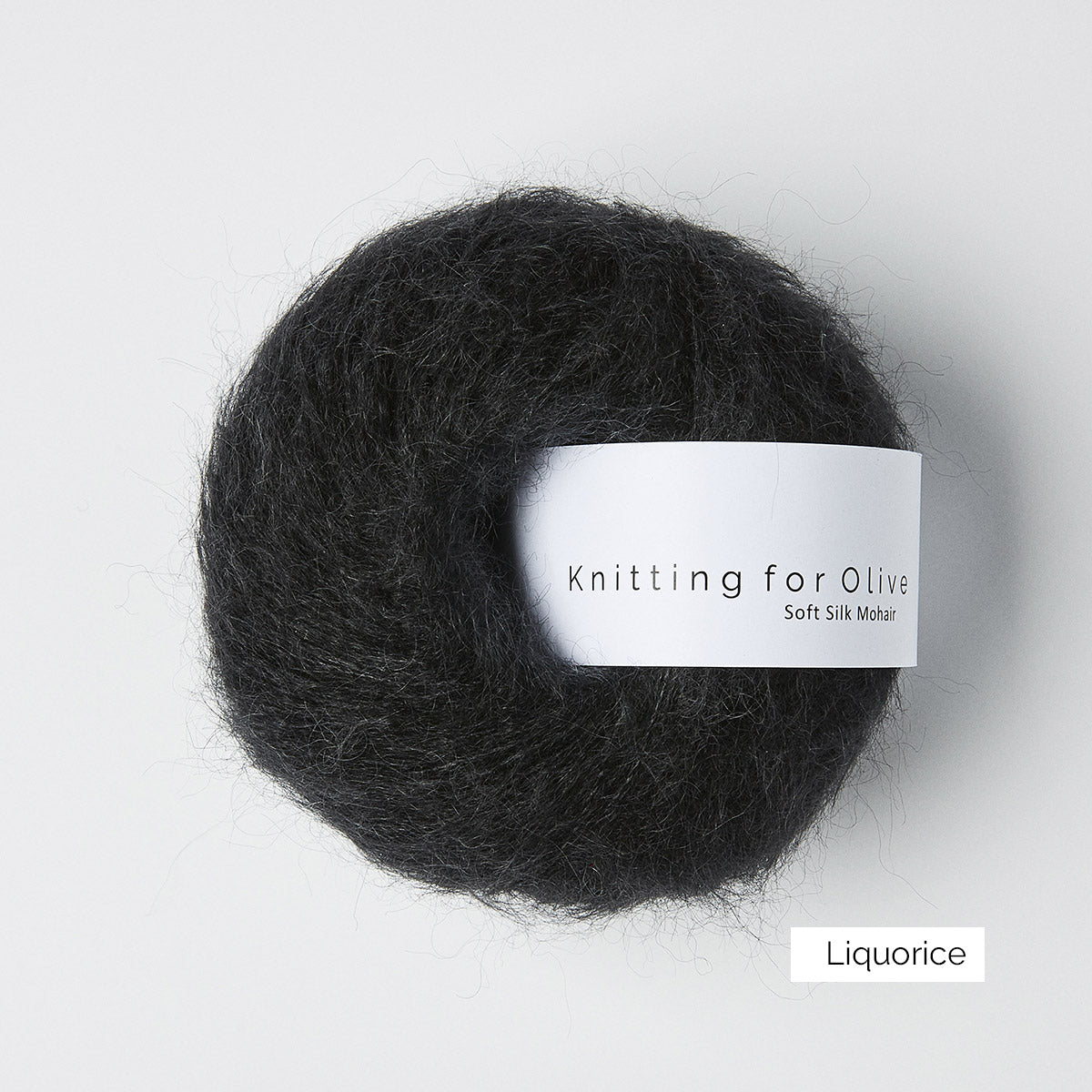 Pelote de Soft Silk Mohair de Knitting for Olive (KFO) coloris Liquorice