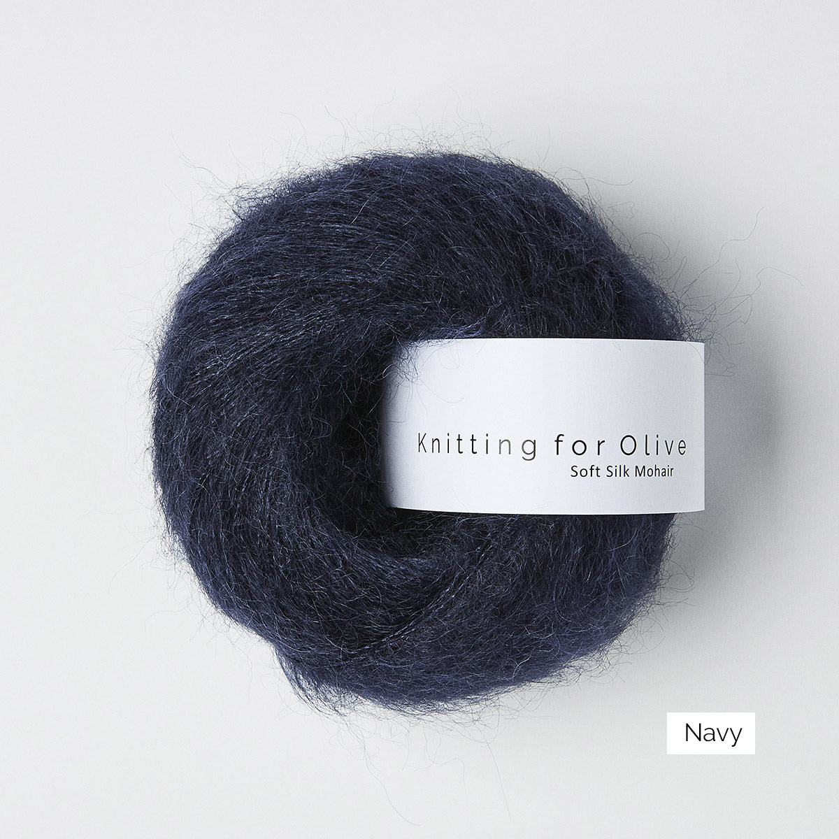 Pelote de Soft Silk Mohair de Knitting for Olive (KFO) coloris Navy