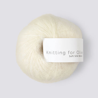 Pelote de Soft Silk Mohair de Knitting for Olive (KFO) coloris Undyed