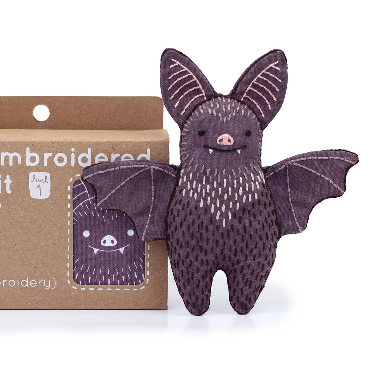 Kit de broderie Embroidered Doll de Kiriki Press modèle Bat