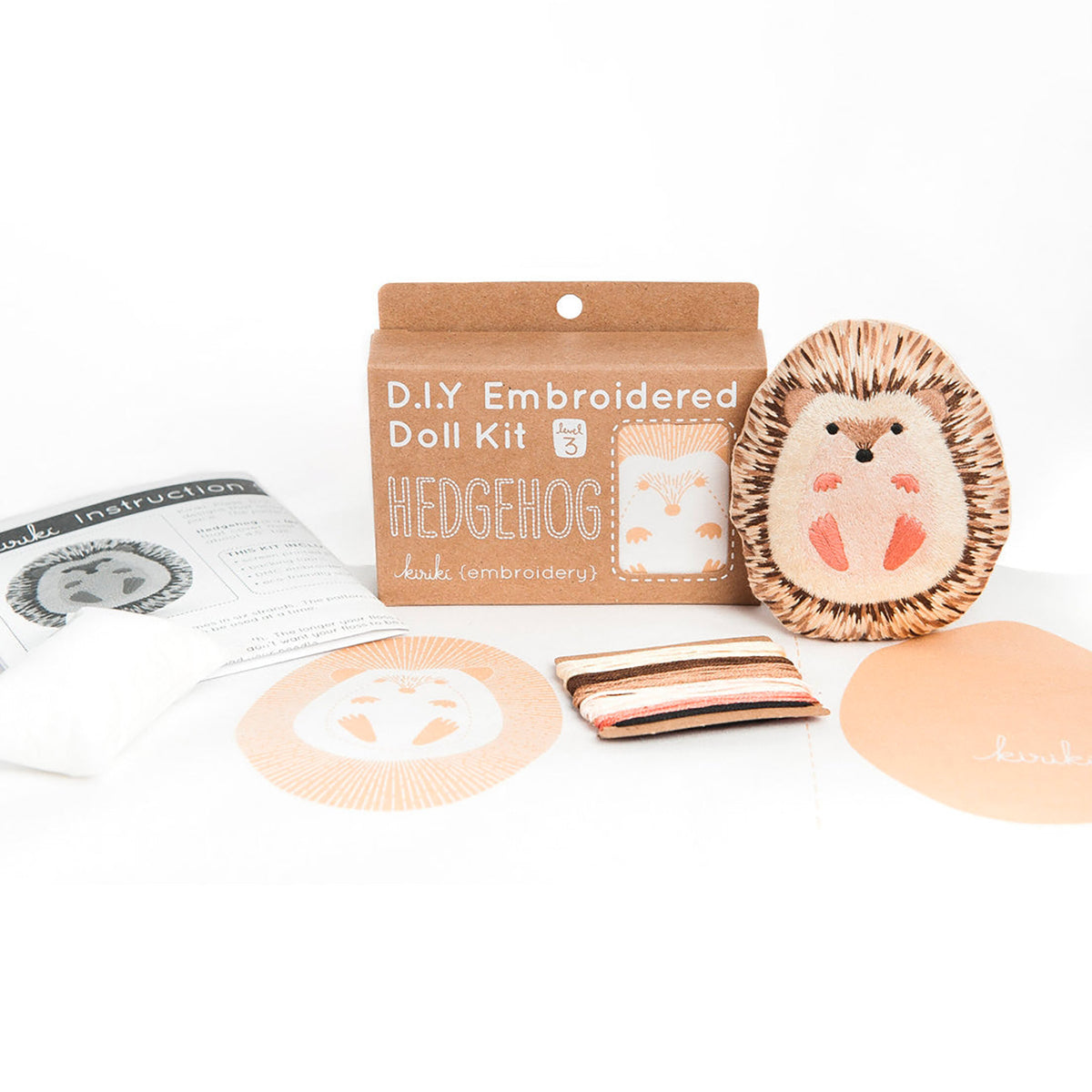 Kit de broderie Embroidered Doll de Kiriki Press modèle Hedgehog