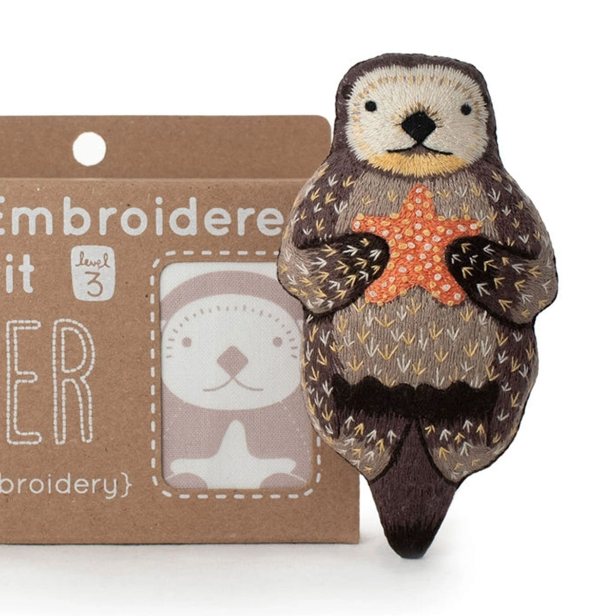 Kit de broderie Embroidered Doll de Kiriki Press modèle Otter