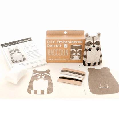 Kit de broderie Embroidered Doll de Kiriki Press modèle Raccoon