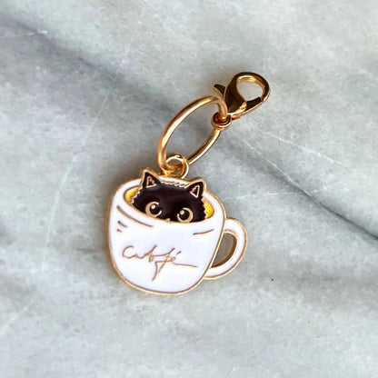 Marqueur de maille de Knits by ce, modèle Chat dans une tasse de café (amovible)