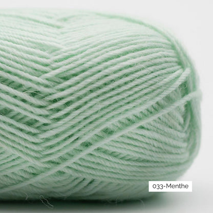 Texture du fil à chaussettes à base d'alpaga Edelweiss Alpaca de Kremke Soul Wool, coloris 033 Menthe