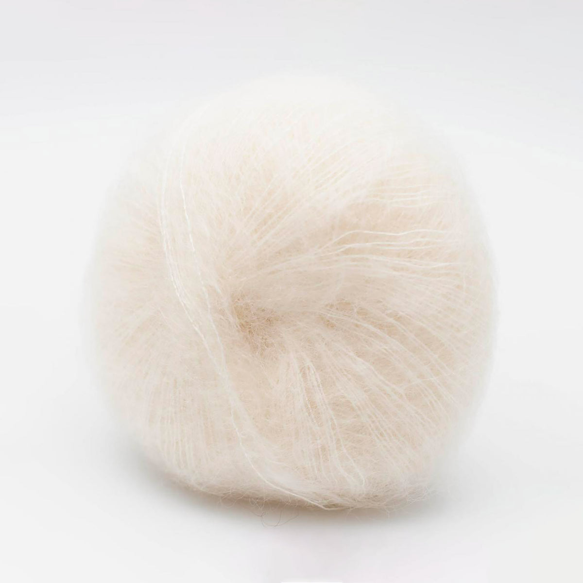 Pelote de Silky Kid de Kremke Soul Wool coloris 06_003 Naturel