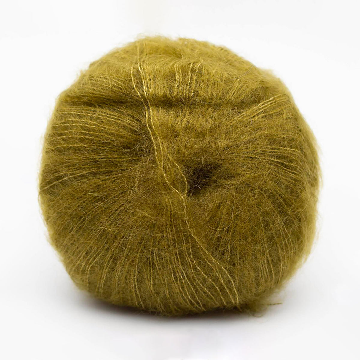 Pelote de Silky Kid de Kremke Soul Wool coloris 06_008 Olive