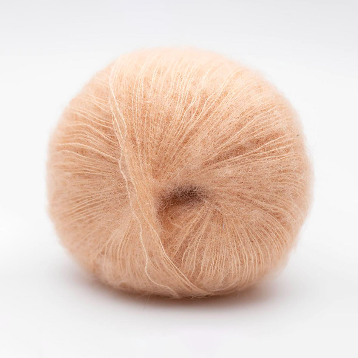 Pelote de Silky Kid de Kremke Soul Wool coloris 06_019 Pêche